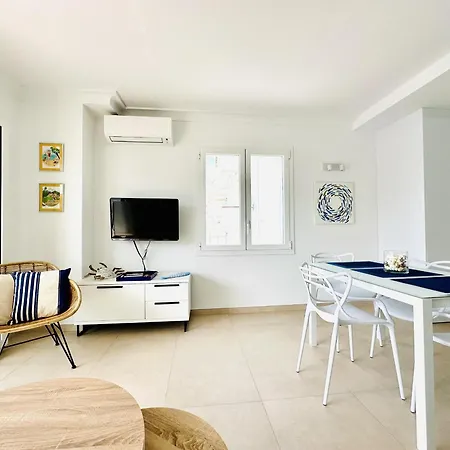 En Canyelles Petites Con Parking Y Aire Acondicionado, Vista Al Mar - Es-258-35 Appartamento